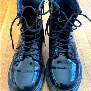 Girl’s Dr. Martens boots